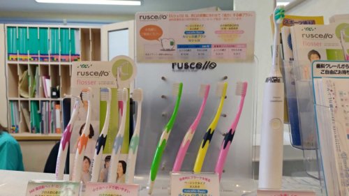 お口の状態に合わせ選ぶ歯ブラシは、受付でご相談ください。